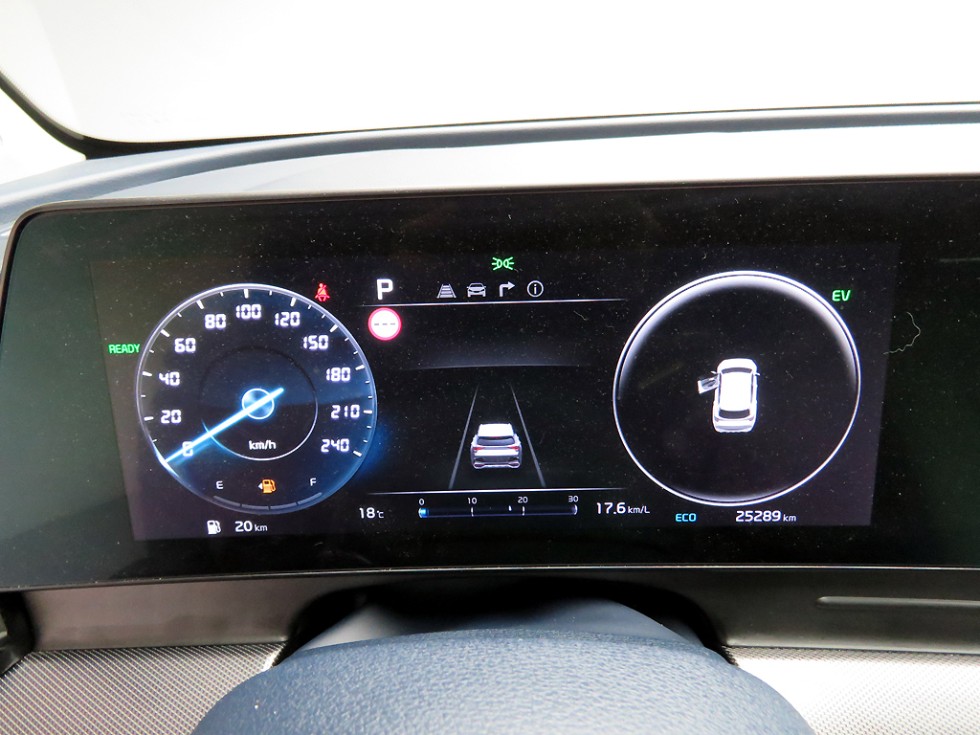 2023 - kia sportage