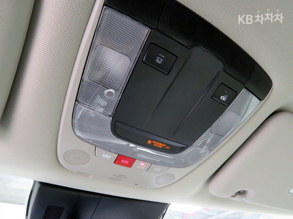 2023 - kia sportage