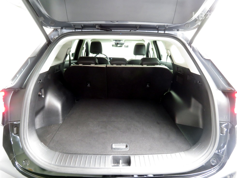 2023 - kia sportage