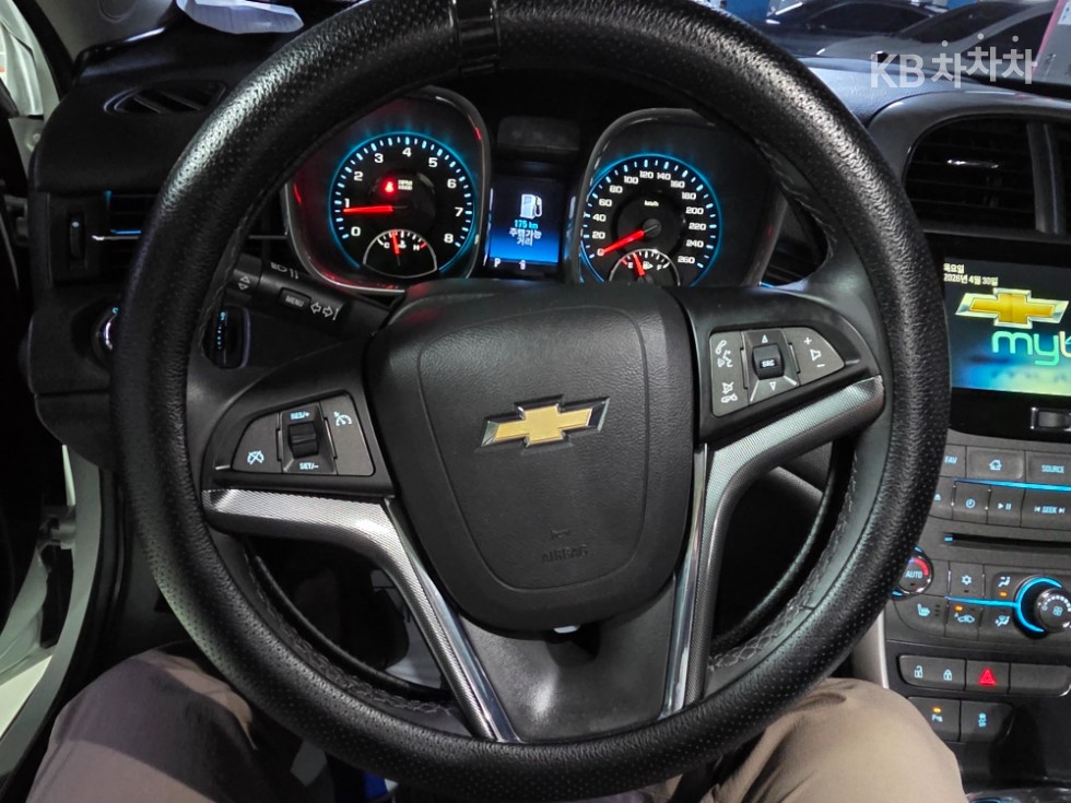 Chevrolet Malibu — miniaturë 11