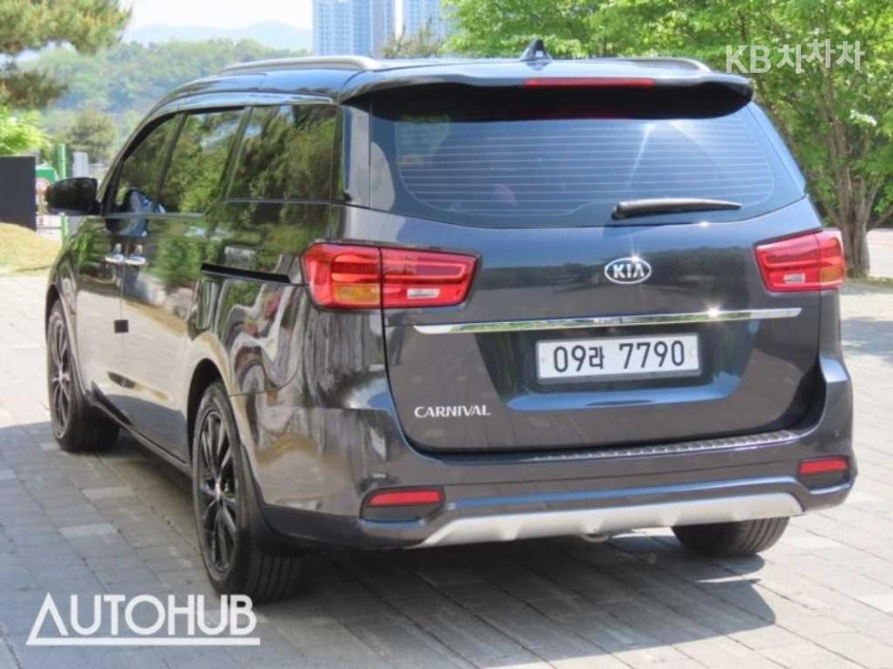 2019 - kia carnival