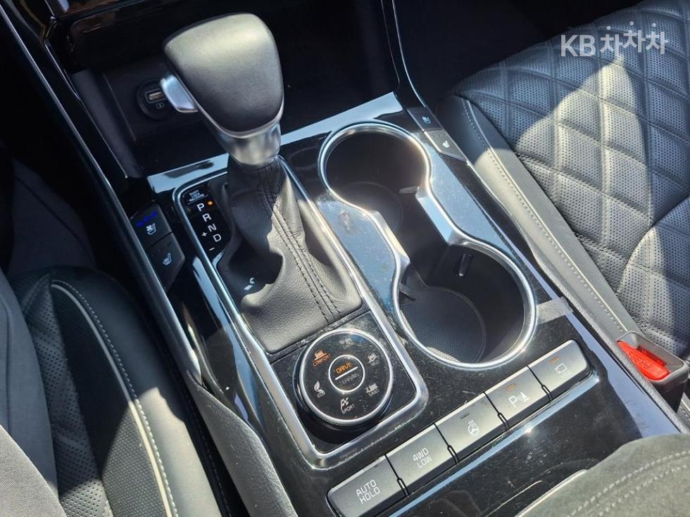 2021 - kia mohave