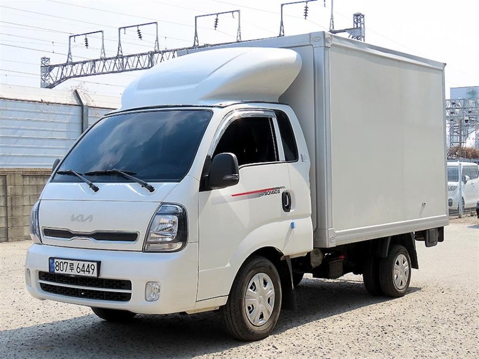 2024 - kia bongo iii