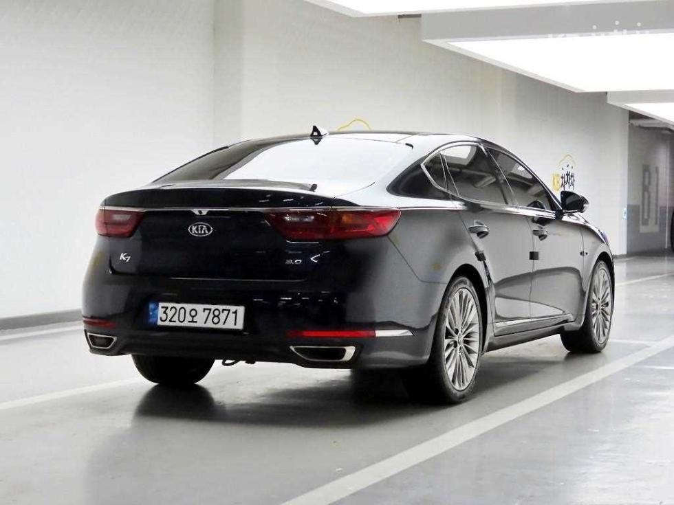 2018 - kia k7