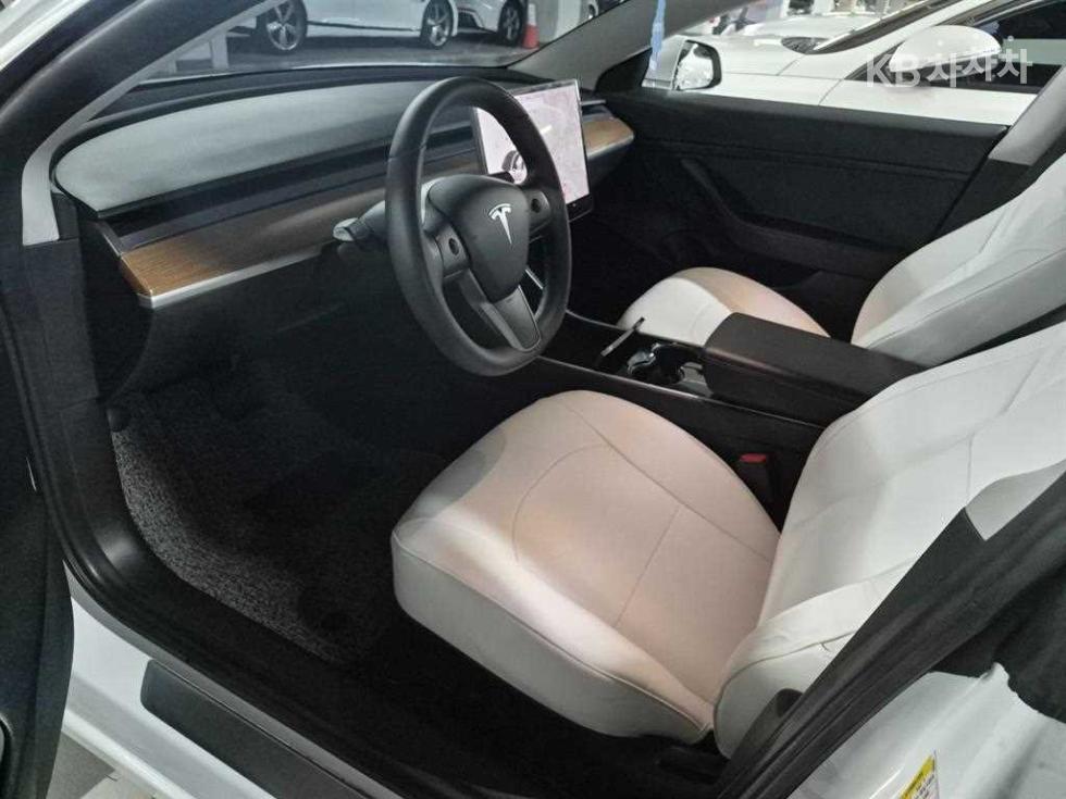 테슬라 Model 3 Standard Range Plus