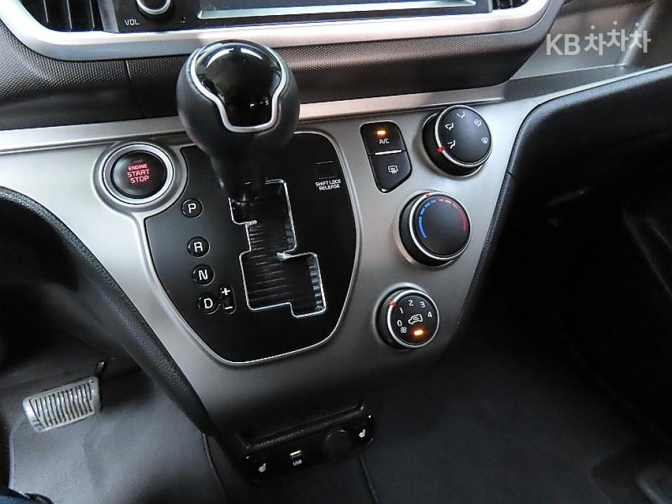 2022 - kia ray