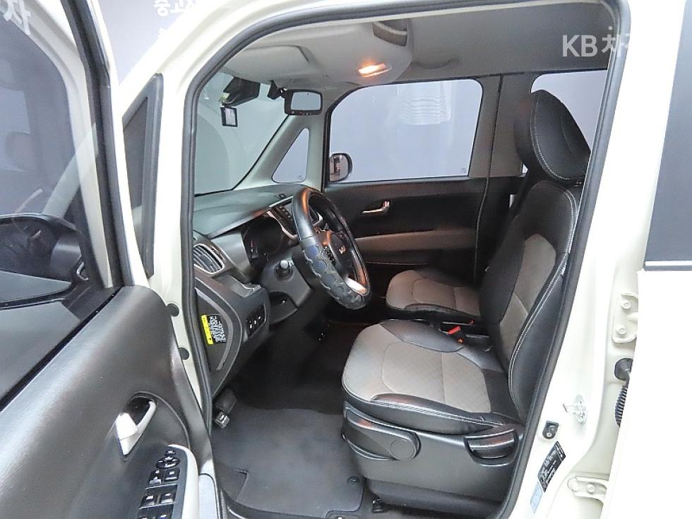 2022 - kia ray