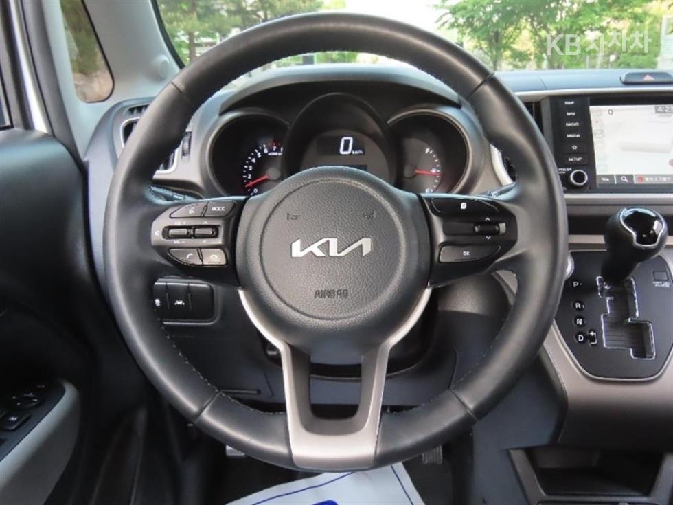 2022 - kia ray