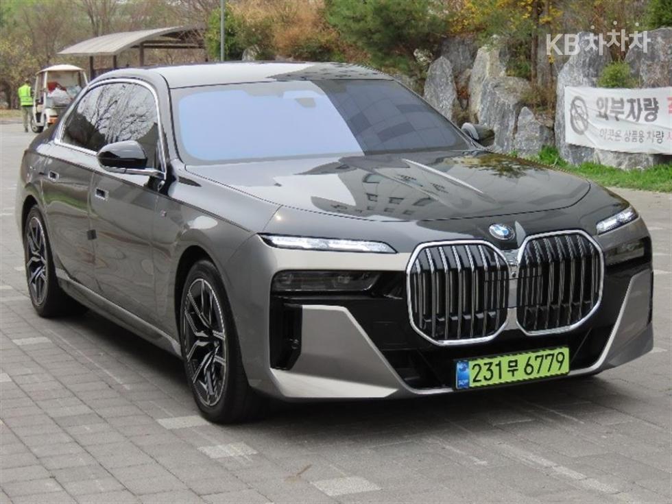 BMW 7er — miniaturë 2