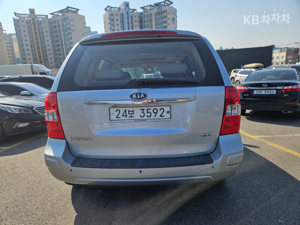 2011 - kia carnival