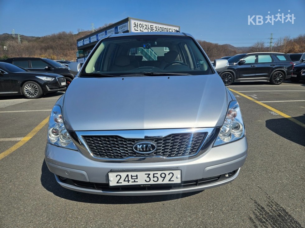2011 kia carnival