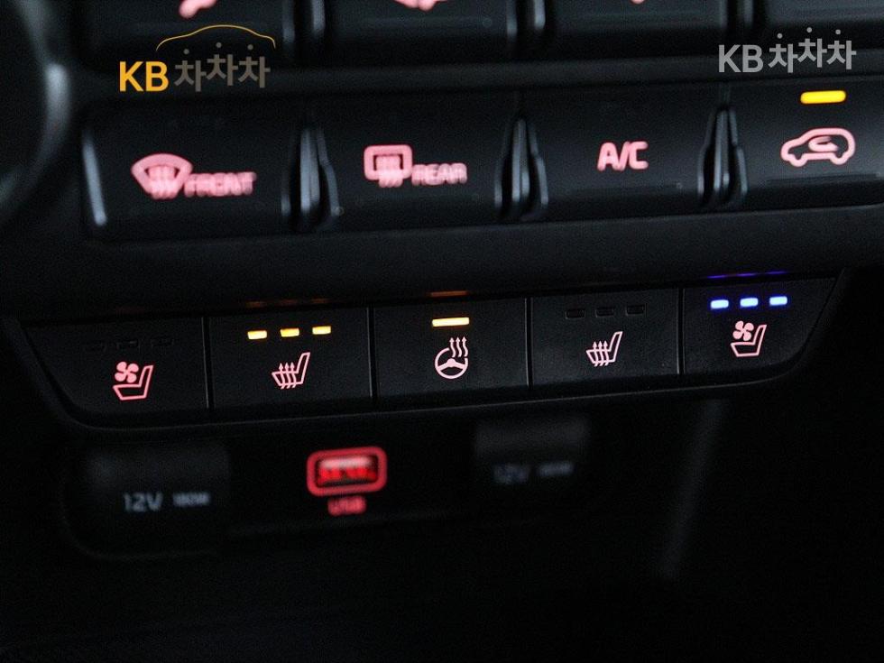 2020 - kia sportage