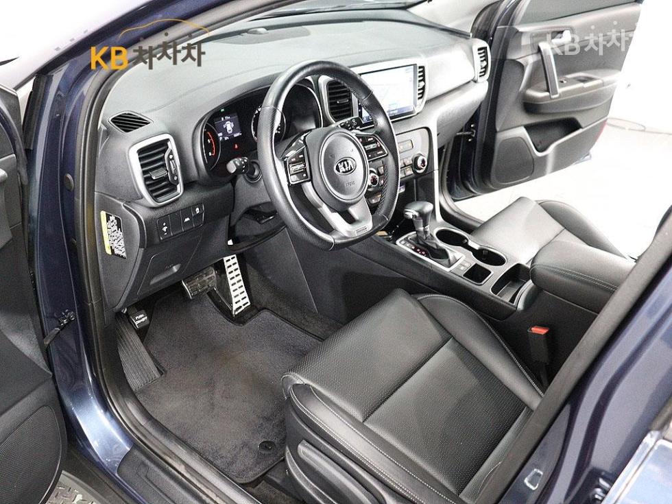 2020 - kia sportage