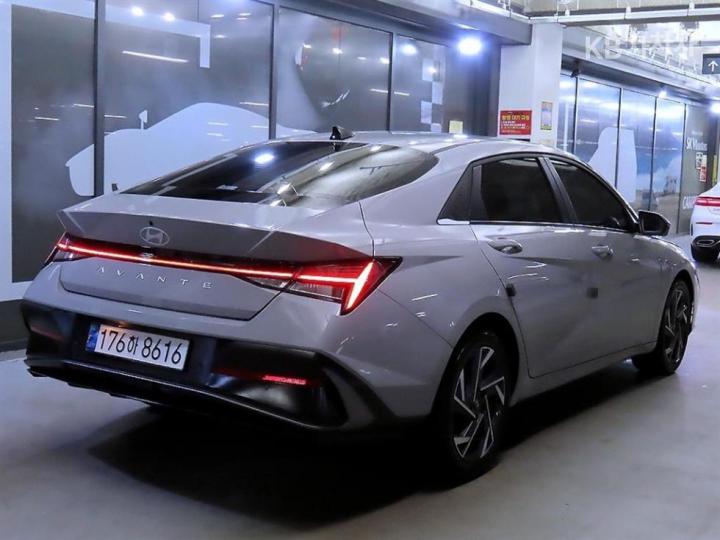 Hyundai Avante CN7 1.6 Gasoline Inspiration 5