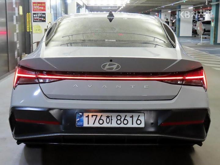 Hyundai Avante CN7 1.6 Gasoline Inspiration 6