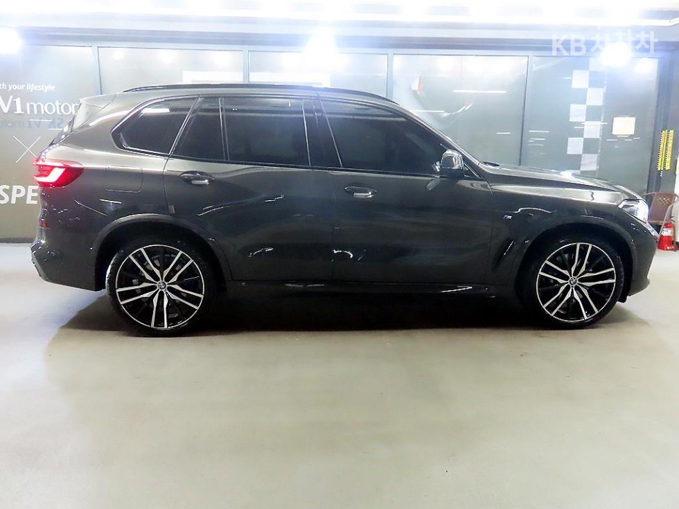 BMW X5 — miniaturë 2