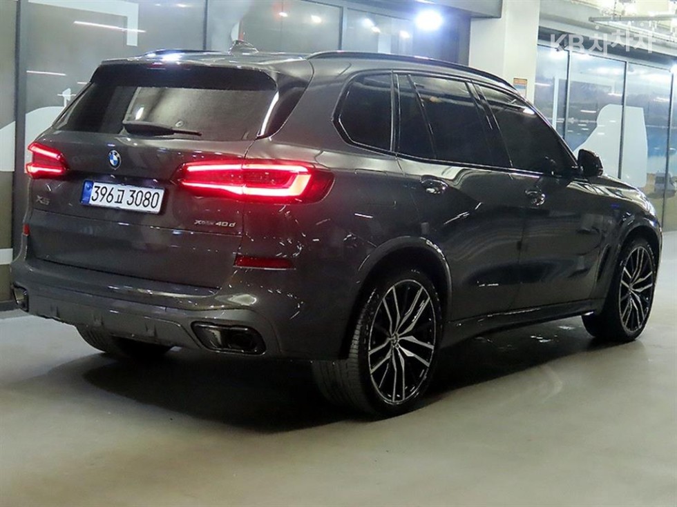 BMW X5 — miniaturë 4
