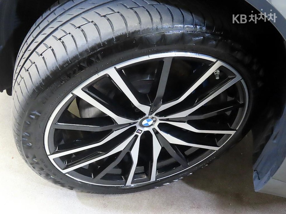 BMW X5 — miniaturë 18