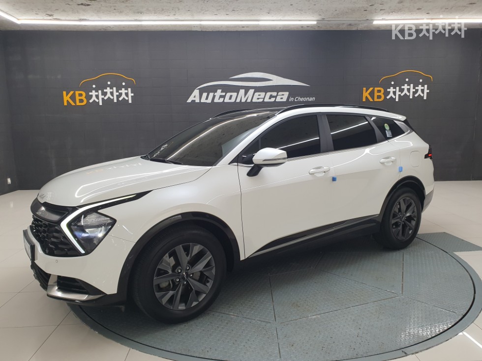 2022 - kia sportage