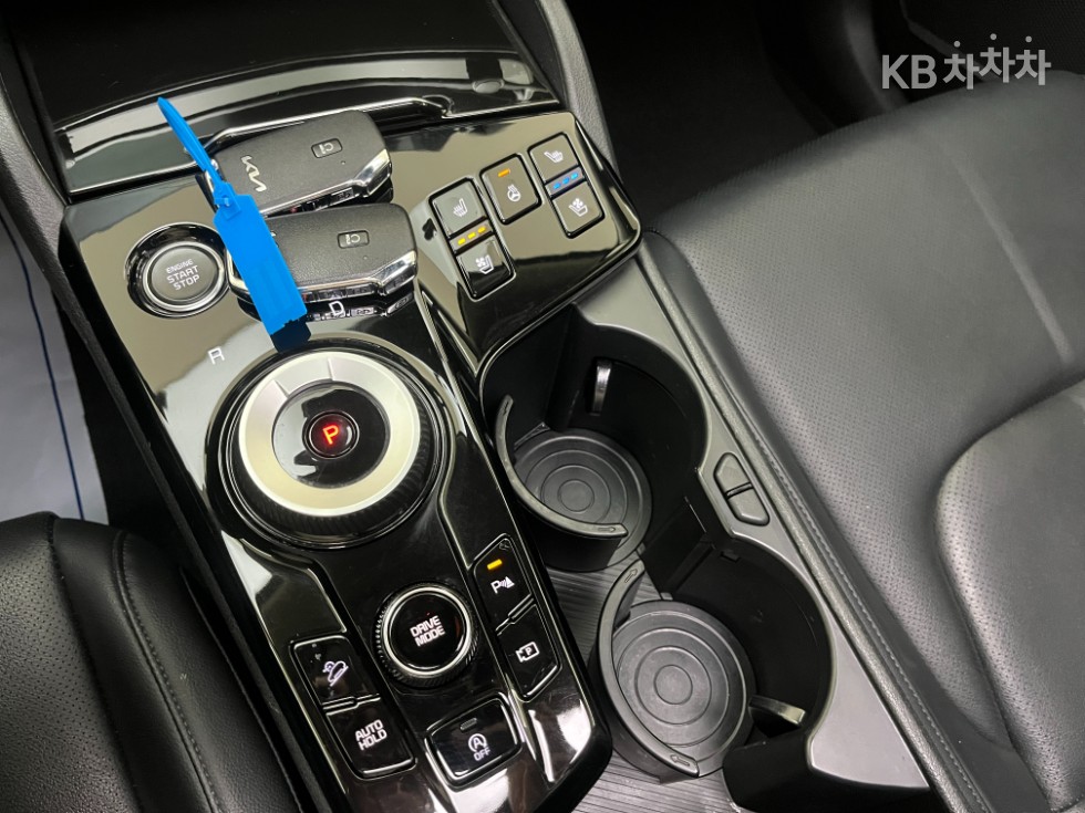 2022 - kia sportage