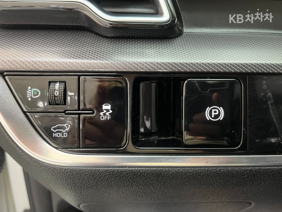 2022 - kia sportage