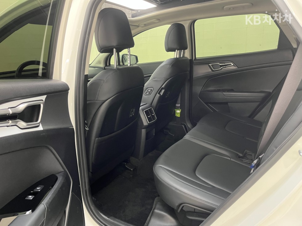 2022 - kia sportage