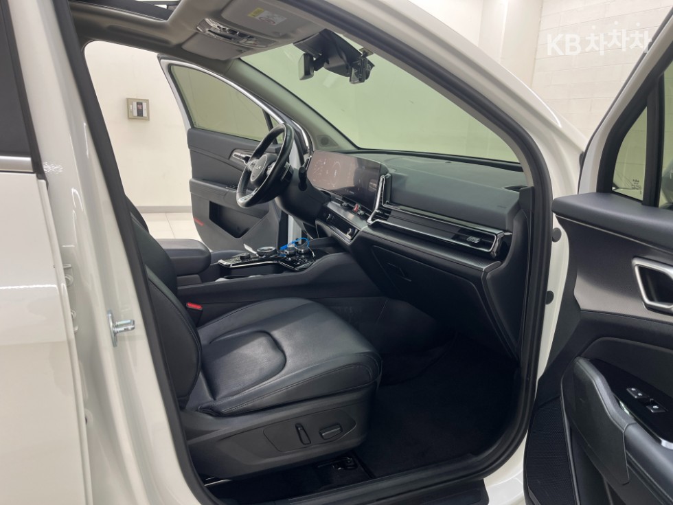 2022 - kia sportage