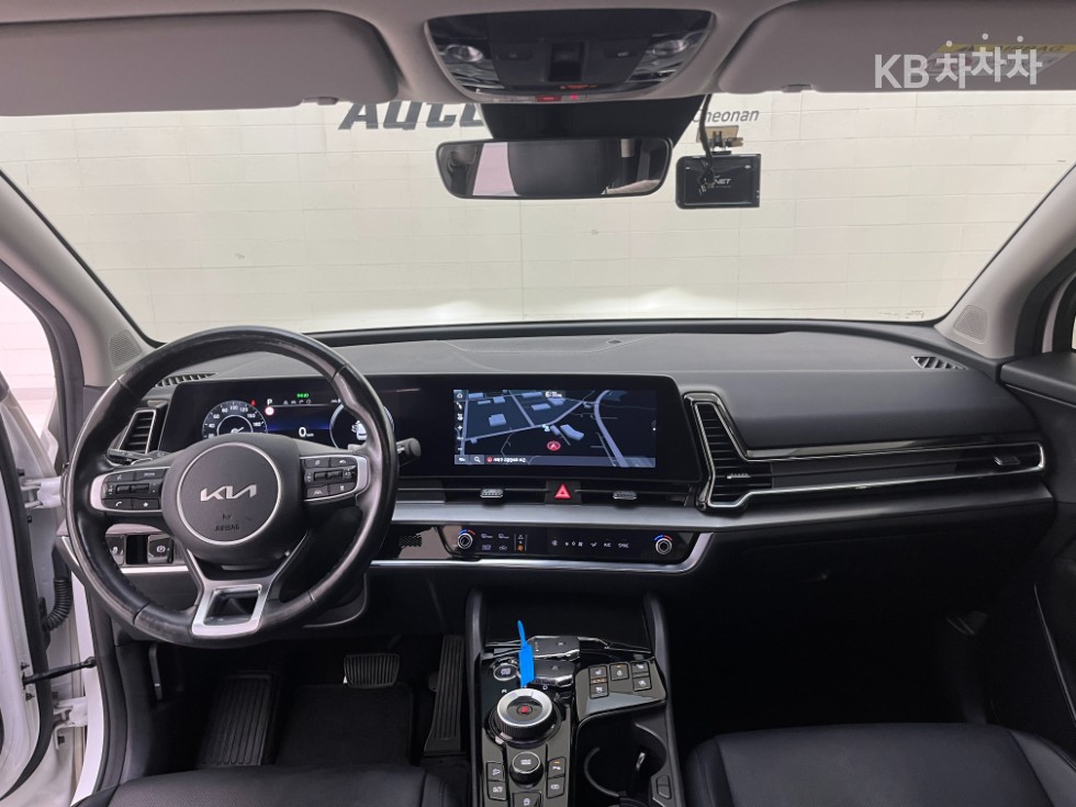 2022 - kia sportage