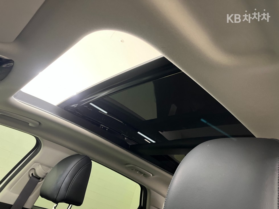 2022 - kia sportage