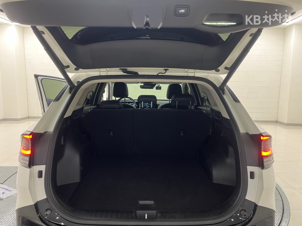 2022 - kia sportage