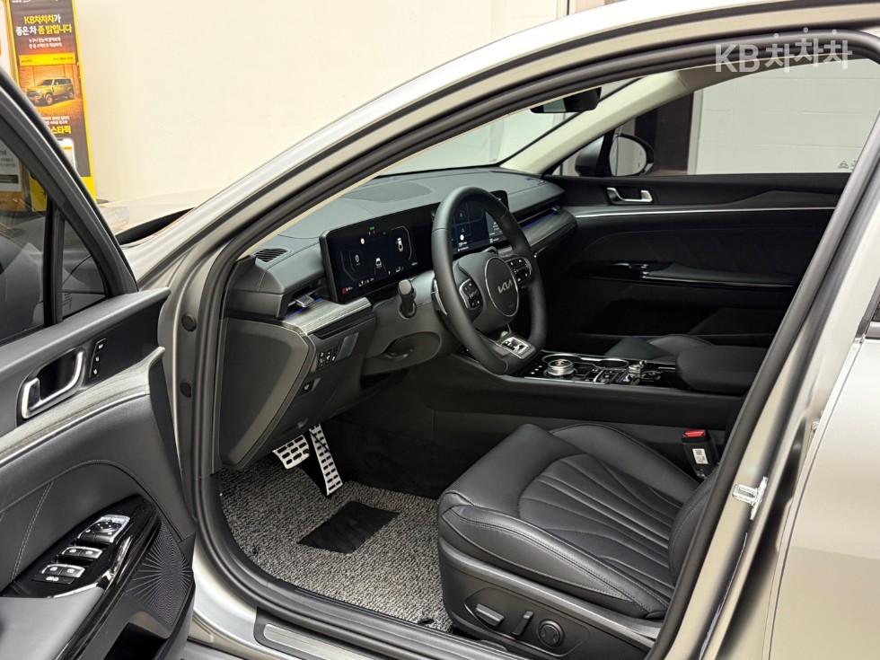 2025 - kia k5