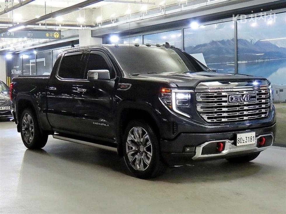 2023 GMC GMC photo
