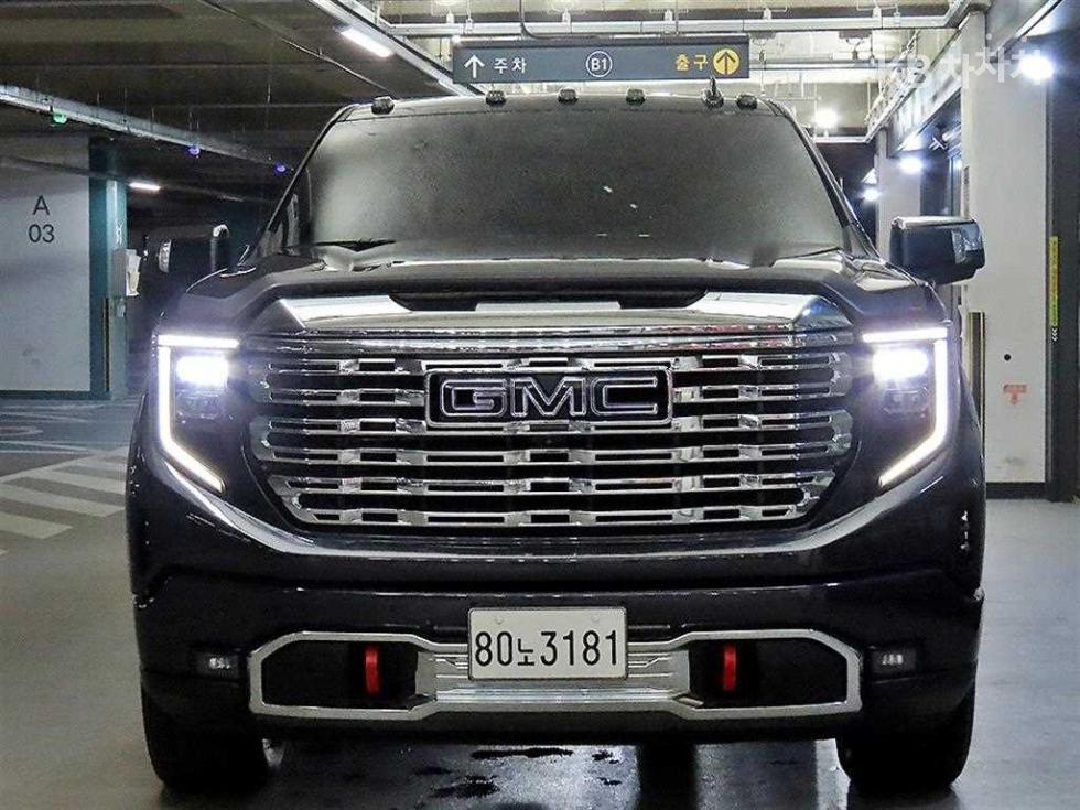 2023 GMC GMC photo