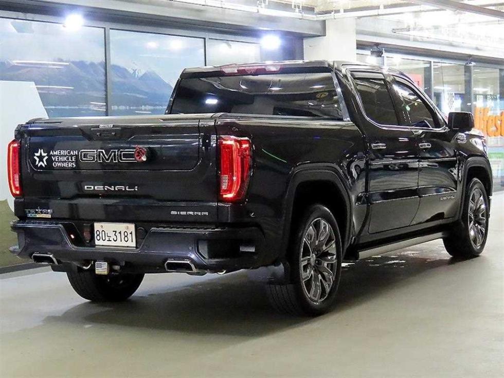 2023 GMC GMC photo