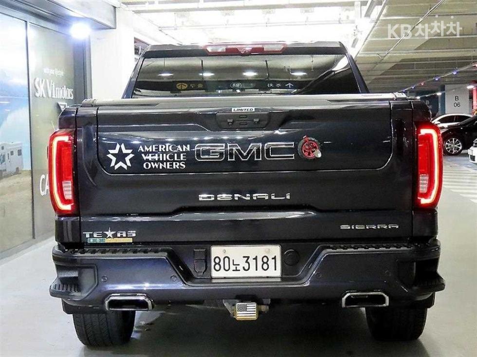 2023 GMC GMC photo