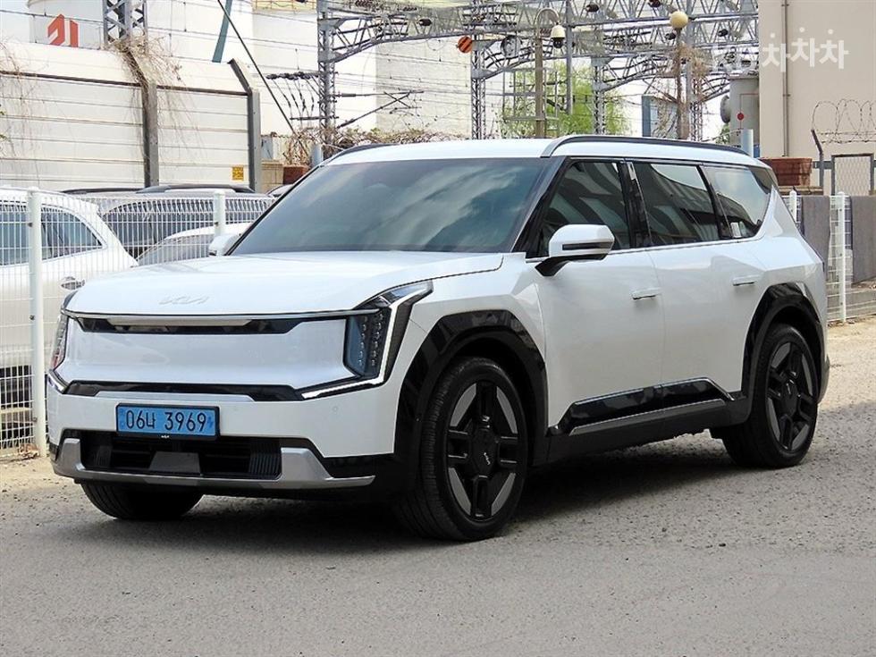 기아 EV9 AWD 어스