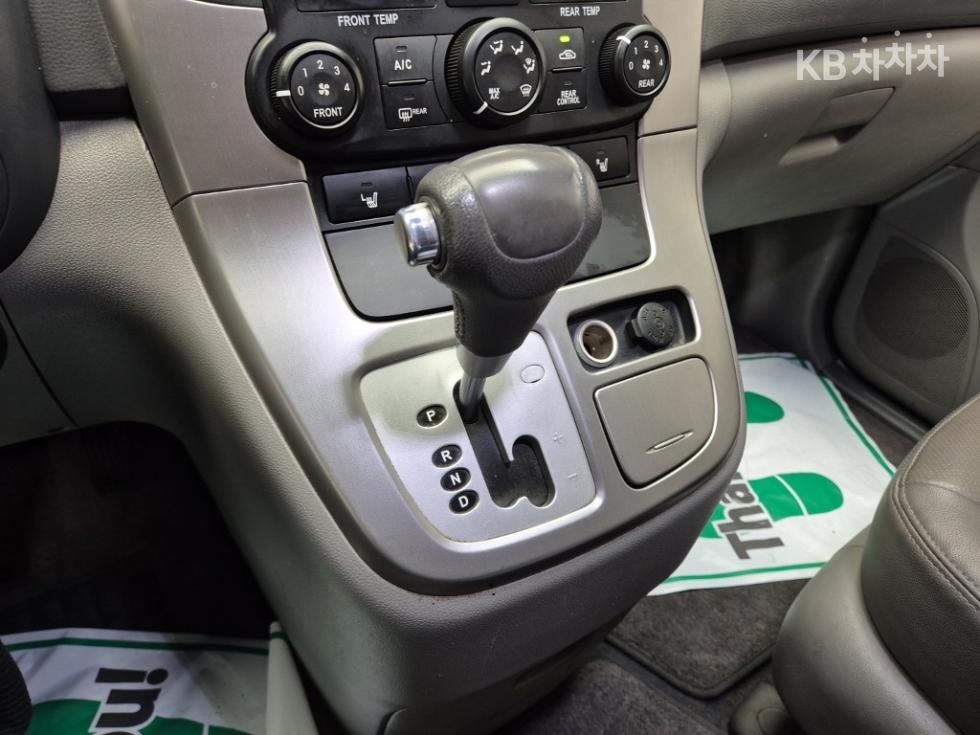 2013 - kia carnival