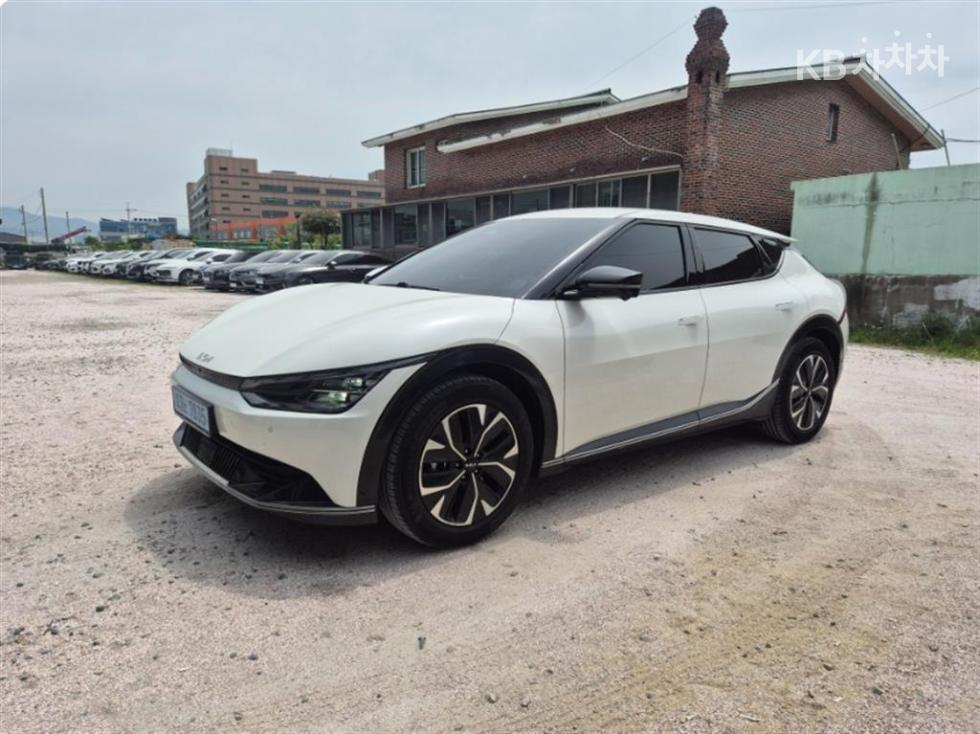 기아 EV6 롱 레인지 2WD 어스