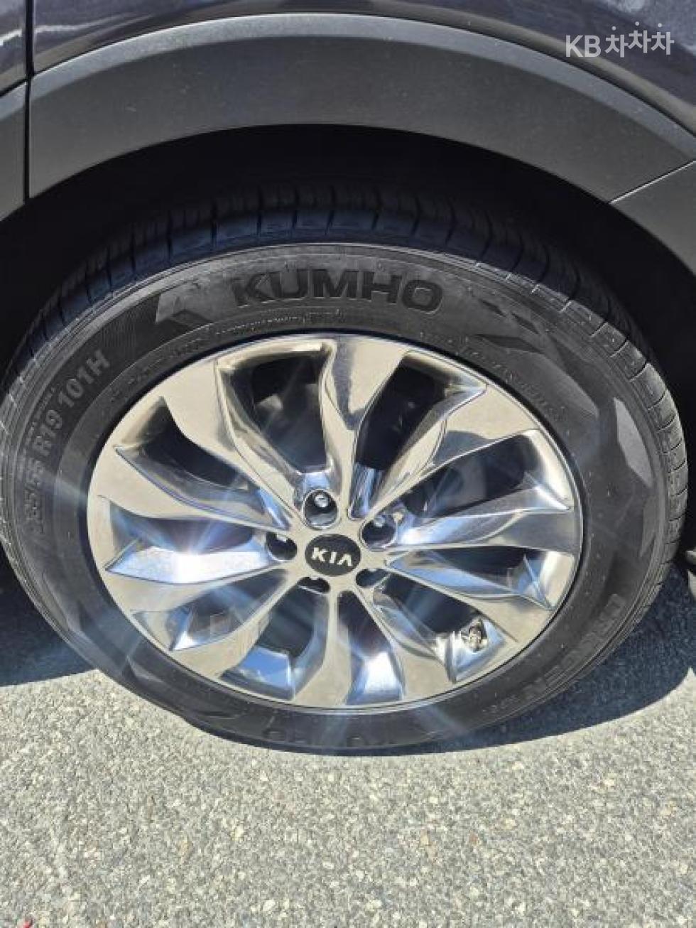 2019 - kia sorento