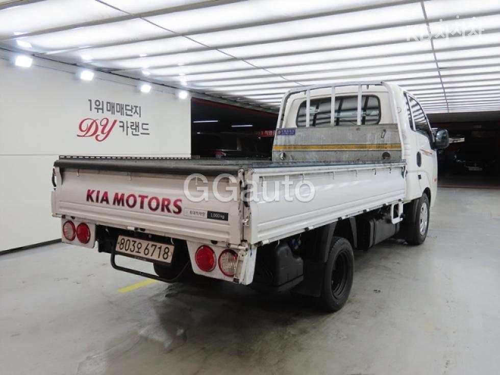 2020 - kia bongo iii
