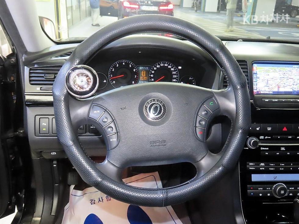 2010 - kia opirus