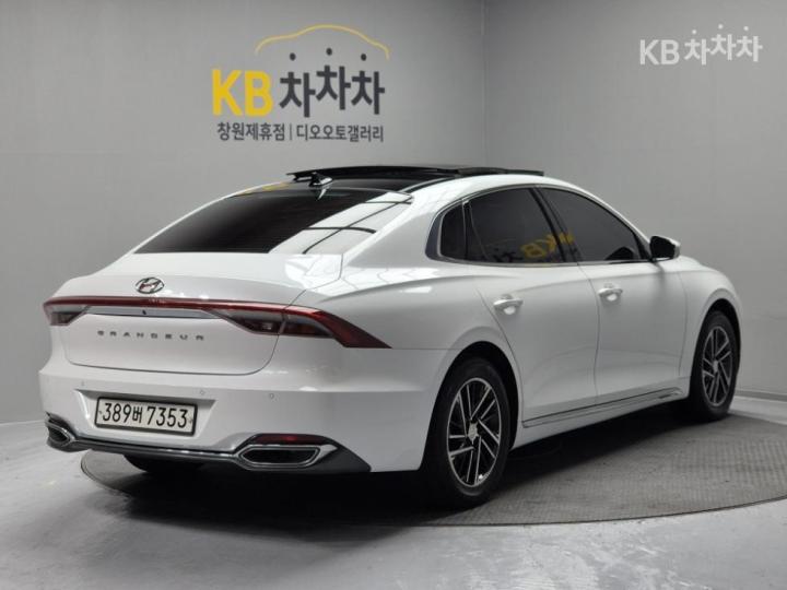 Hyundai Grandeur LPi 3.0 Modern 7