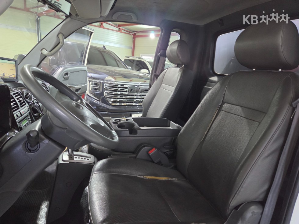 2011 - kia bongo iii