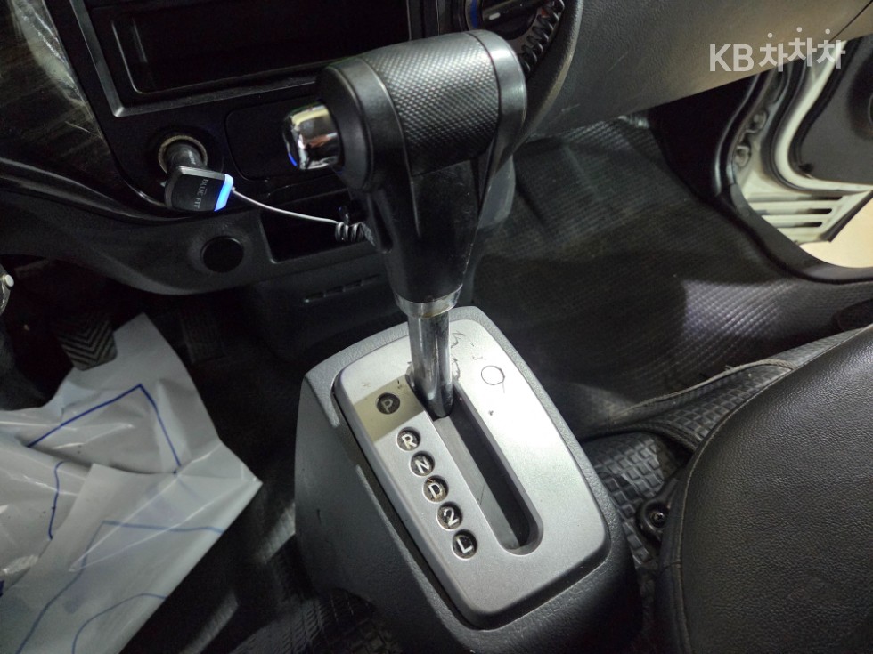 2011 - kia bongo iii