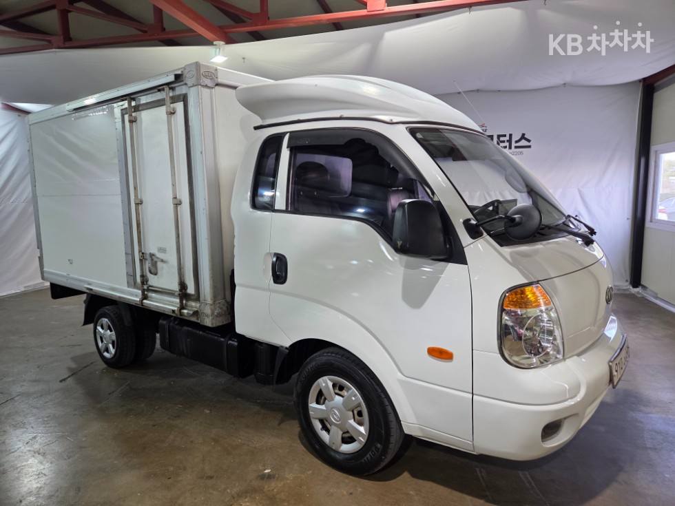 2011 - kia bongo iii
