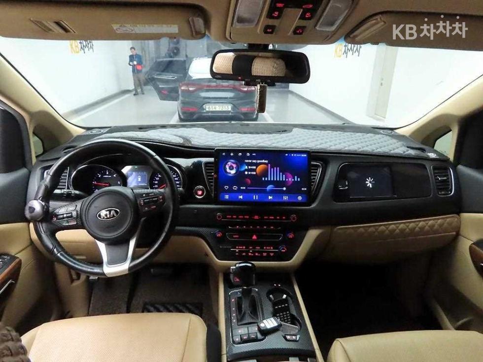 2016 - kia carnival