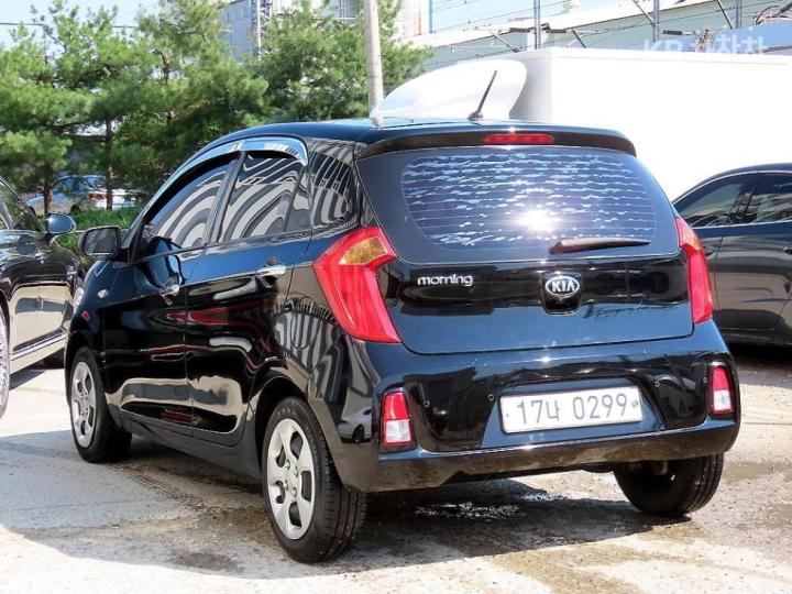 Kia Morning Deluxe 4