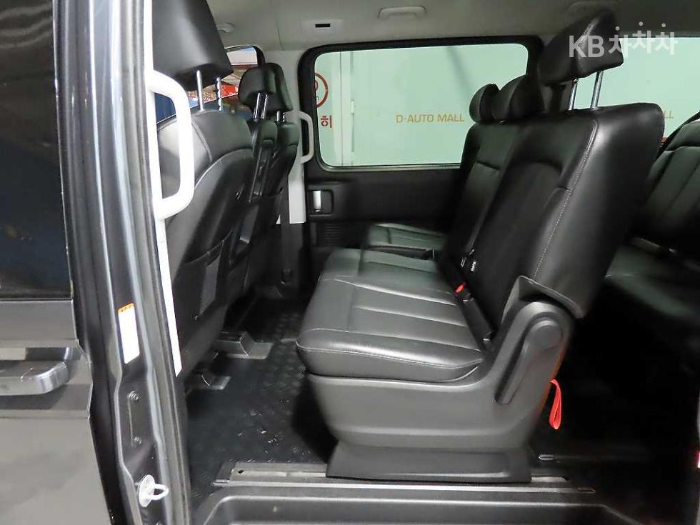 Hyundai Staria — miniaturë 7