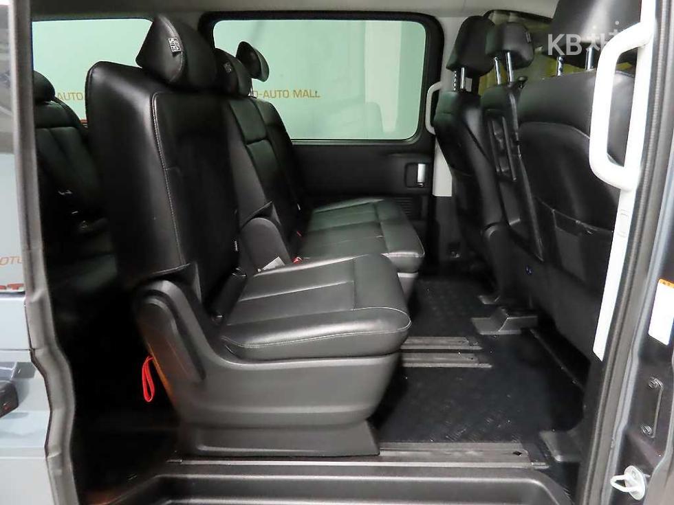 Hyundai Staria — miniaturë 8