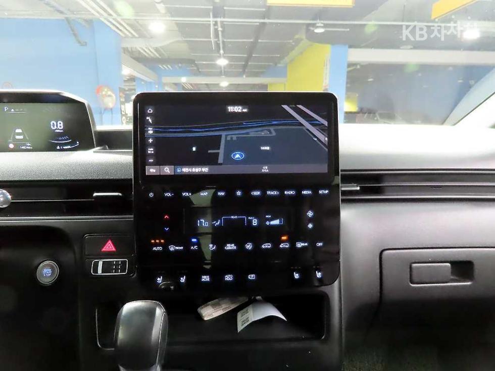 Hyundai Staria — miniaturë 13
